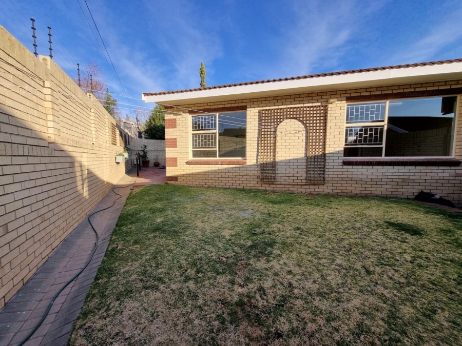 3 Bedroom Property for Sale in Pentagon Park Free State